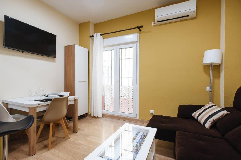 Cozy And Well Located Apartment In The Center Of 塞维利亚 外观 照片
